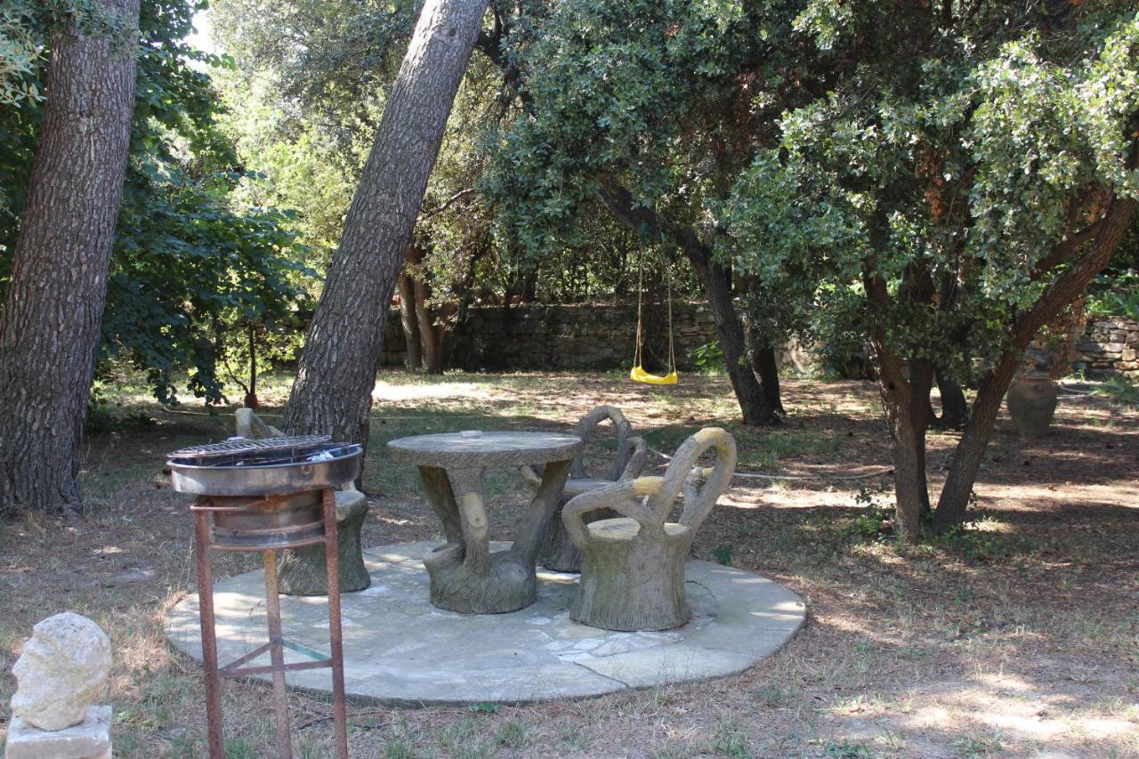 Apartment De Lucien Entre Arles, Nimes, Avignon. *