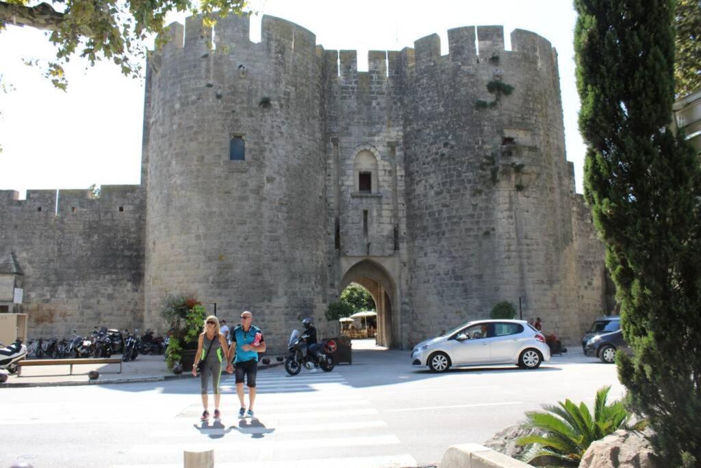 De Lucien Entre Arles, Nimes, Avignon. * Beaucaire (Gard)