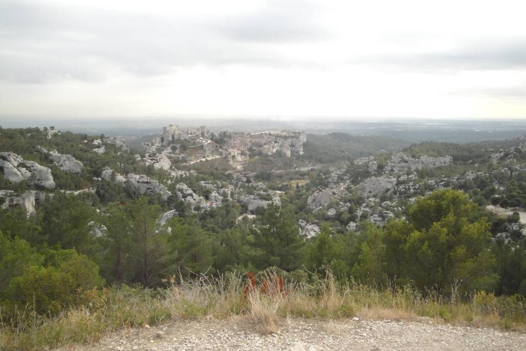 De Lucien Entre Arles, Nimes, Avignon. Apartment *