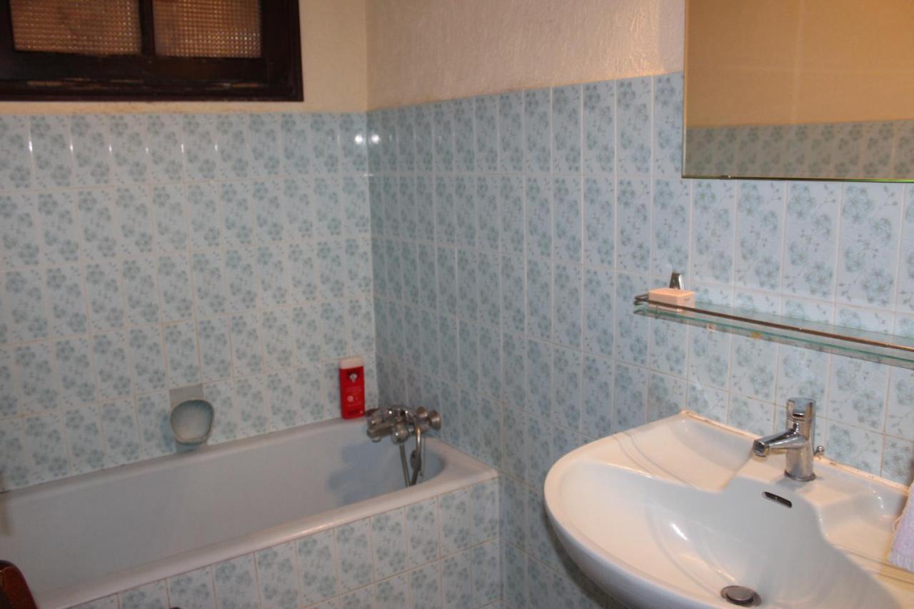 De Lucien Entre Arles, Nimes, Avignon. Apartment