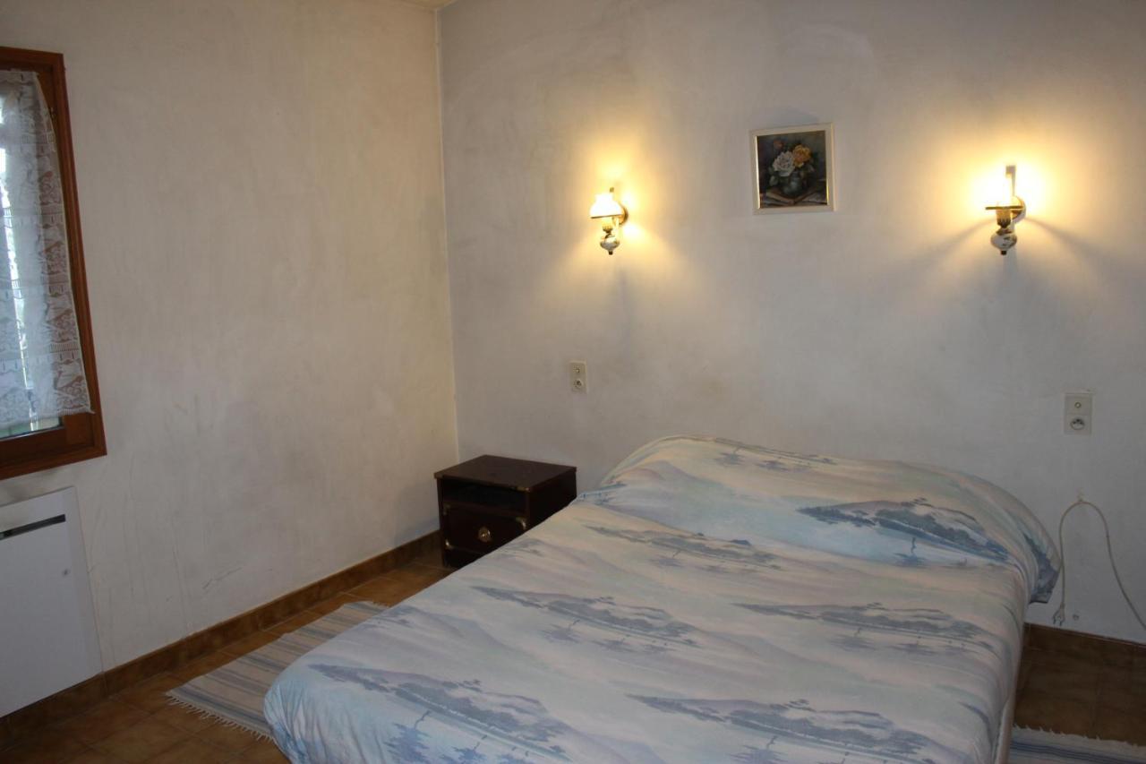 De Lucien Entre Arles, Nimes, Avignon. Apartment